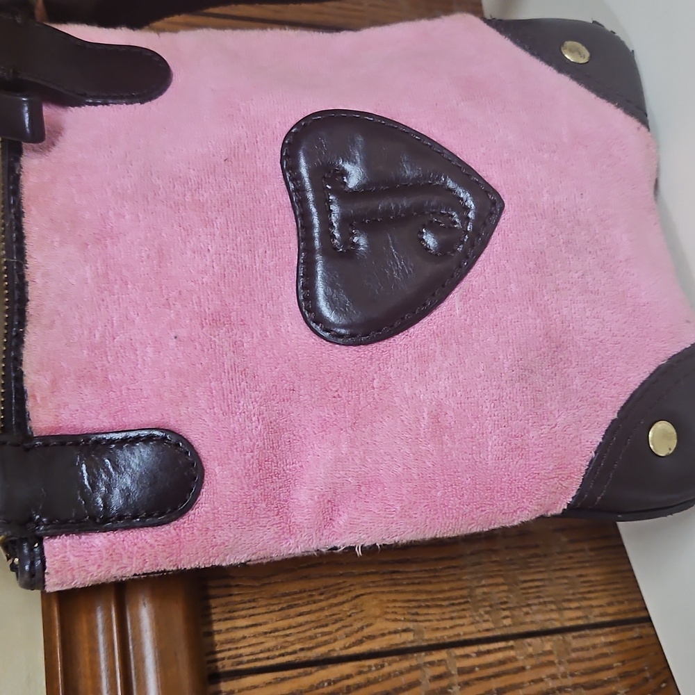 Juicy Couture 🥳 HOST PIC🥳 y2k Velour Crown Juicy Small Crossbody Bag - Picture 7 of 17